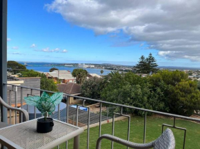 Celestial Heights - Stunning Views of City & Bay Port Lincoln